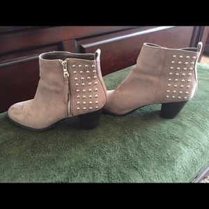 Taupe suede booties with studs
